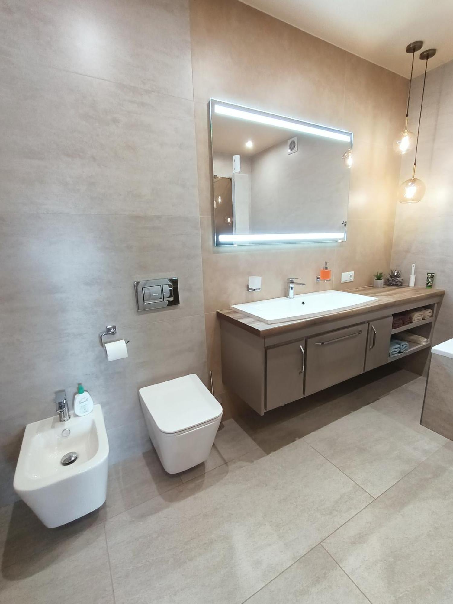 2К Шикарний Люкс! Apartment Khmelʼnytsʼkyy Exterior foto