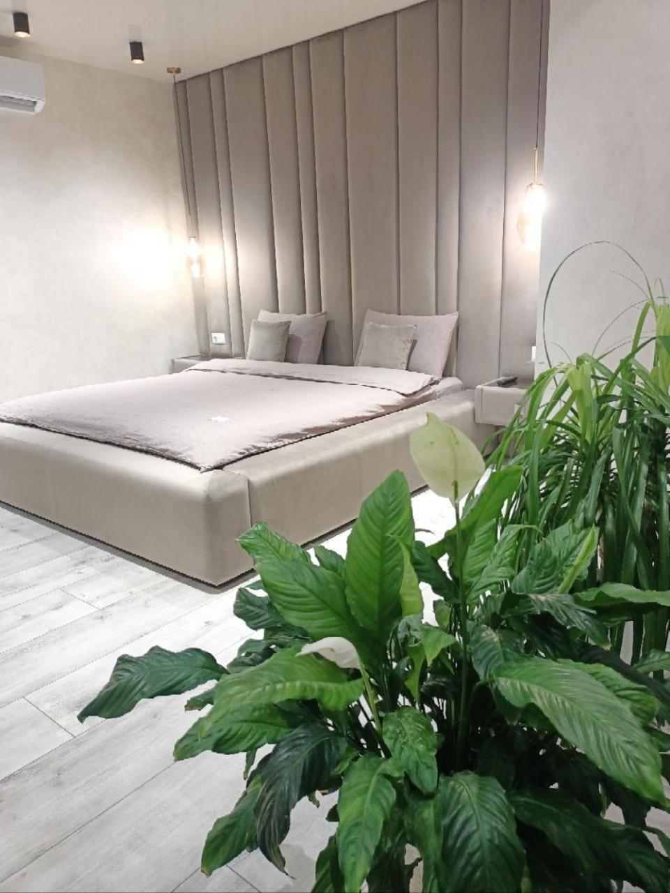 2К Шикарний Люкс! Apartment Khmelʼnytsʼkyy Exterior foto